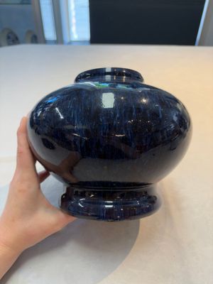 A Chinese flambé-glazed vase on a wooden stand, 19th C. — 照片 3