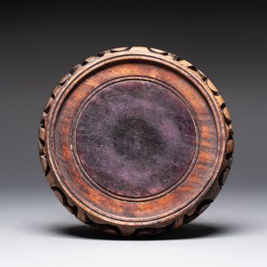 A Chinese flambé-glazed vase on a wooden stand, 19th C. — photo 7