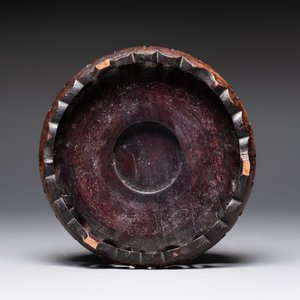 A Chinese flambé-glazed vase on a wooden stand, 19th C. — photo 8