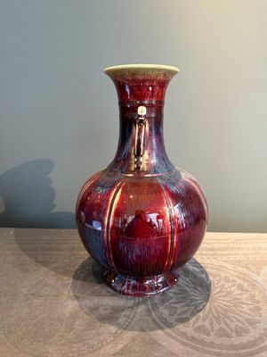 A Chinese flambé-glazed vase with archaistic dragon handles, 19th C. — photo 2