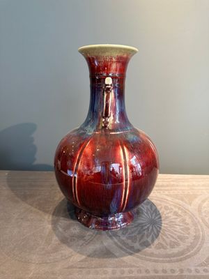A Chinese flambé-glazed vase with archaistic dragon handles, 19th C. — photo 4