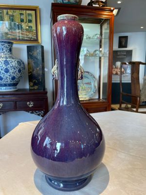 A Chinese flambé-glazed vase with 'chilong' handles, 18th C. — foto 1