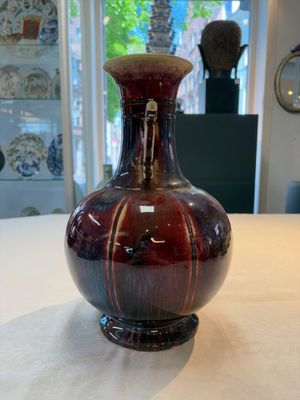 A Chinese flambé-glazed vase with 'chilong' handles, 19th C. — foto 2