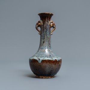 A Chinese flambé-glazed vase with elephant head handles, 18/19th C. — 照片 3