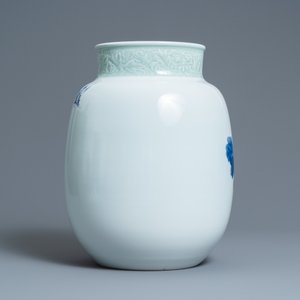 A Chinese floral vase, signed Wang En Huai, dated 1997 — photo 3