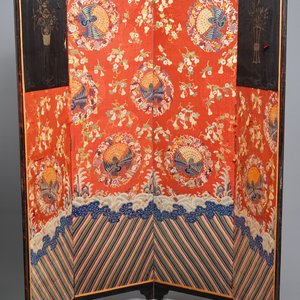 A Chinese folding screen with silk embroidery of phoenixes on a red ground, Qianlong — photo 1