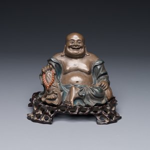 A Chinese Foochow or Fuzhou lacquer Buddha on stand, ca. 1900 — photo 1