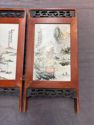 A Chinese four-fold wooden table screen with qianjian cai plaques, 20th C. — foto 3