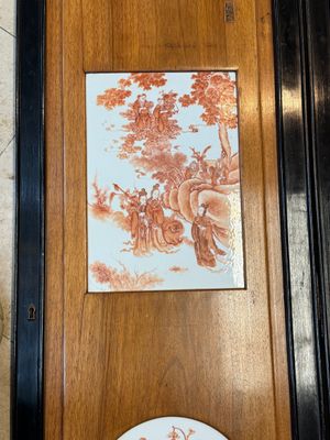 A Chinese four-part folding screen with iron-red-decorated porcelain plaques, 19/20th C. — photo 27