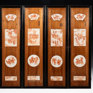 A Chinese four-part folding screen with iron-red-decorated porcelain plaques, 19/20th C. — photo 1