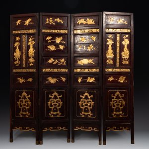 A Chinese four-part reticulated and partially gilt wooden folding screen, 19th C. — photo 8