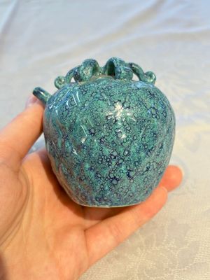 A Chinese fruit-shaped robin's egg-glazed water dropper, 19th C. — photo 5