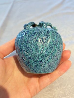 A Chinese fruit-shaped robin's egg-glazed water dropper, 19th C. — photo 7