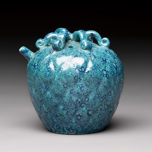 A Chinese fruit-shaped robin's egg-glazed water dropper, 19th C. — photo 2