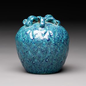 A Chinese fruit-shaped robin's egg-glazed water dropper, 19th C. — photo 3