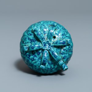 A Chinese fruit-shaped robin's egg-glazed water dropper, 19th C. — photo 7