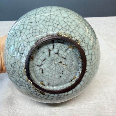 A Chinese ge-type bottle vase — photo 10