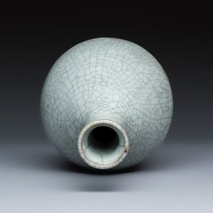 A Chinese ge-type bottle vase — photo 6