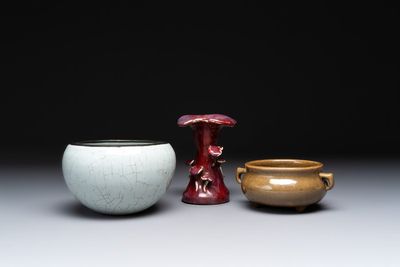 A Chinese ge-type bowl, a lingzhi-shaped flambé-glazed vase and an olive-green-glazed censer, 19th C.