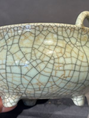 A Chinese ge-type censer with wooden stand and cover, Qianlong — foto 11