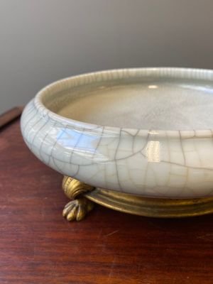 A Chinese ge-type crackle-glazed brush washer with gilt bronze mounts, Qianlong — photo 5