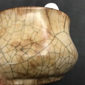 A Chinese ge-type crackle-glazed censer, Song or later — photo 10