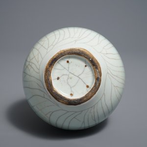 A Chinese ge-type crackle-glazed double gourd vase, 19/20th C. — 照片 5