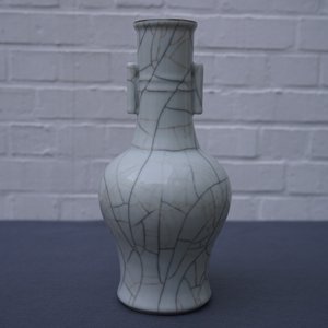 A Chinese ge-type crackle-glazed 'touhu' arrow vase, 18th C. — 照片 7