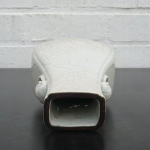 A Chinese ge-type crackle porcelain vase, 18/19th C. — foto 11