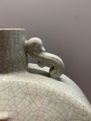 A Chinese ge-type 'Daoist' moonflask, 'bianhu', Yongzheng mark and possibly of the period — photo 5