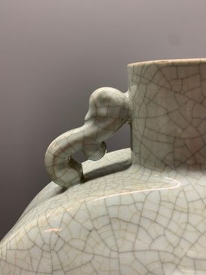 A Chinese ge-type 'Daoist' moonflask, 'bianhu', Yongzheng mark and possibly of the period — photo 6