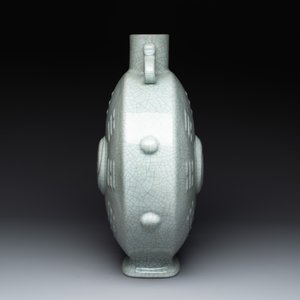 A Chinese ge-type 'Daoist' moonflask, 'bianhu', Yongzheng mark and possibly of the period — photo 6