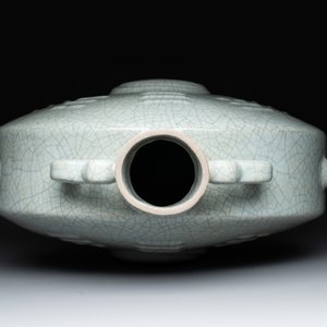 A Chinese ge-type 'Daoist' moonflask, 'bianhu', Yongzheng mark and possibly of the period — photo 7