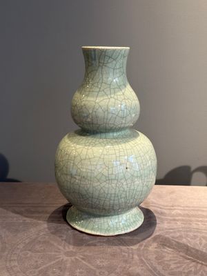 A Chinese ge-type double gourd vase, 19th C. — photo 1