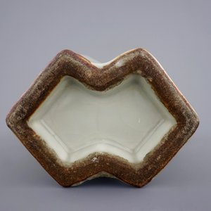 A Chinese ge-type double lozenge vase,18/19th C. — 照片 6