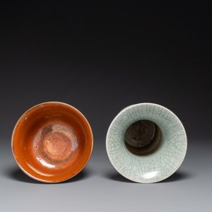 A Chinese ge-type 'gu' vase and an iron-rust-glazed bowl, 19th C. — 照片 3
