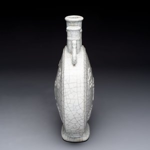 A Chinese Ge-type moonflask, Yongzheng mark, 19/20th C. — foto 4