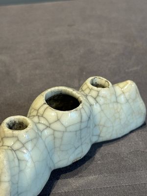 A Chinese ge-type 'shanzi' brush rest or water container, Qianlong — photo 6