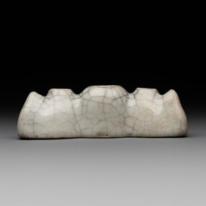 A Chinese ge-type 'shanzi' brush rest or water container, Qianlong — photo 2