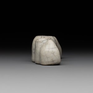 A Chinese ge-type 'shanzi' brush rest or water container, Qianlong — photo 5