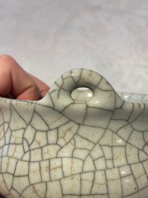 A Chinese ge-type tripod censer, 18/19th C. — photo 9