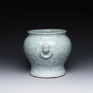 A Chinese ge-type vase with lion-form handles, Qianlong — photo 4