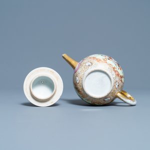 A Chinese gilded famille rose 'Mongolian hunt' teapot on stand, Qianlong — 照片 9