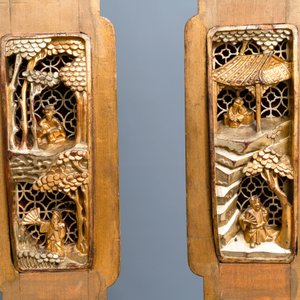 A Chinese gilded wood carving on matching pillars, 19th C. — photo 12