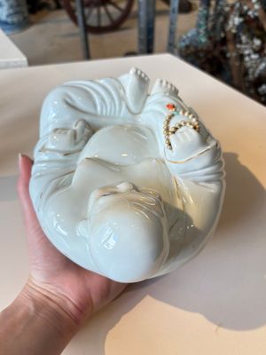 A Chinese gilt- and iron-red-decorated white-glazed Milefo Buddha, a famille rose vase and a brush pot, Qianlong and Xue Changseng 薛長森 mark, 20th C. — photo 19