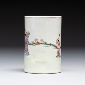 A Chinese gilt- and iron-red-decorated white-glazed Milefo Buddha, a famille rose vase and a brush pot, Qianlong and Xue Changseng 薛長森 mark, 20th C. — photo 17