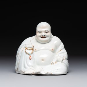 A Chinese gilt- and iron-red-decorated white-glazed Milefo Buddha, a famille rose vase and a brush pot, Qianlong and Xue Changseng 薛長森 mark, 20th C. — photo 2