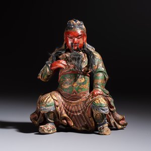 A Chinese gilt and polychrome lacquered papier-mâché and wooden Guandi on a wooden stand, 19th C. — 照片 4