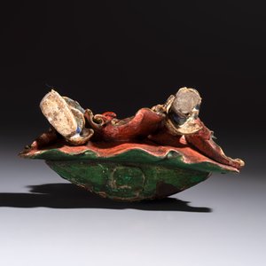 A Chinese gilt and polychrome lacquered papier-mâché and wooden Guandi on a wooden stand, 19th C. — 照片 9
