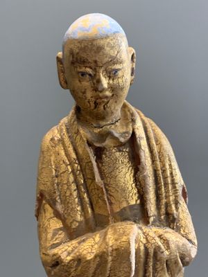 A Chinese gilt and polychromed stucco figure of a monk, Ming — photo 4